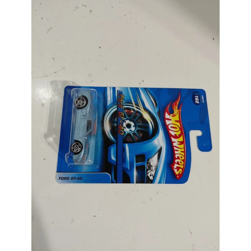 NIP Hot Wheels 2005 Main Line 1:64 Die Cast #32 Ford GT40 Classic Race Car